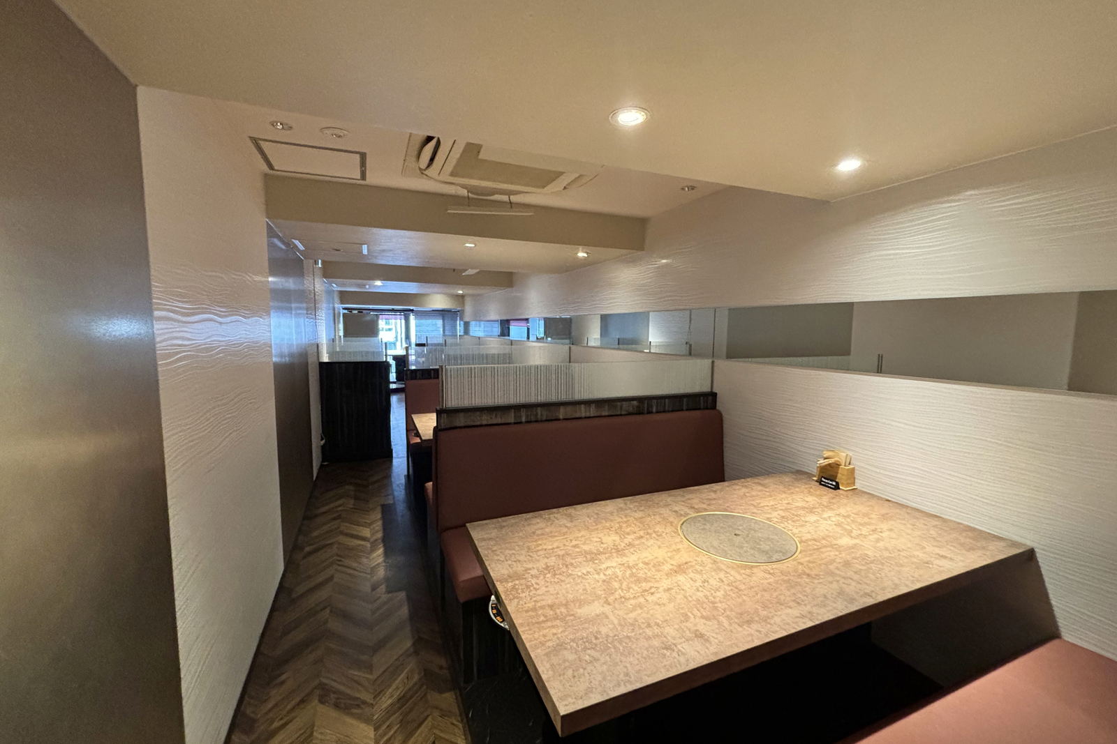Nipponbashi — Dining room